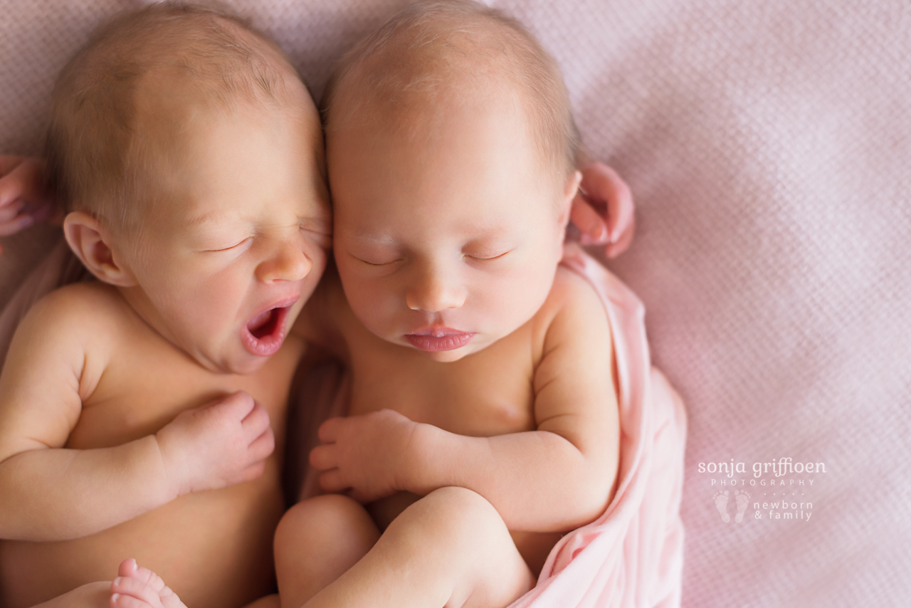 Leia-Daisy-Newborn-Brisbane-Newborn-Photographer-Sonja-Griffioen-04.jpg