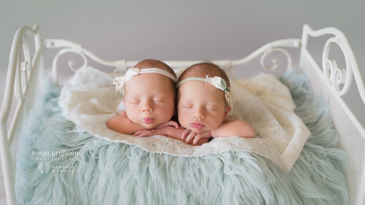 Leia-Daisy-Newborn-Brisbane-Newborn-Photographer-Sonja-Griffioen-09.jpg