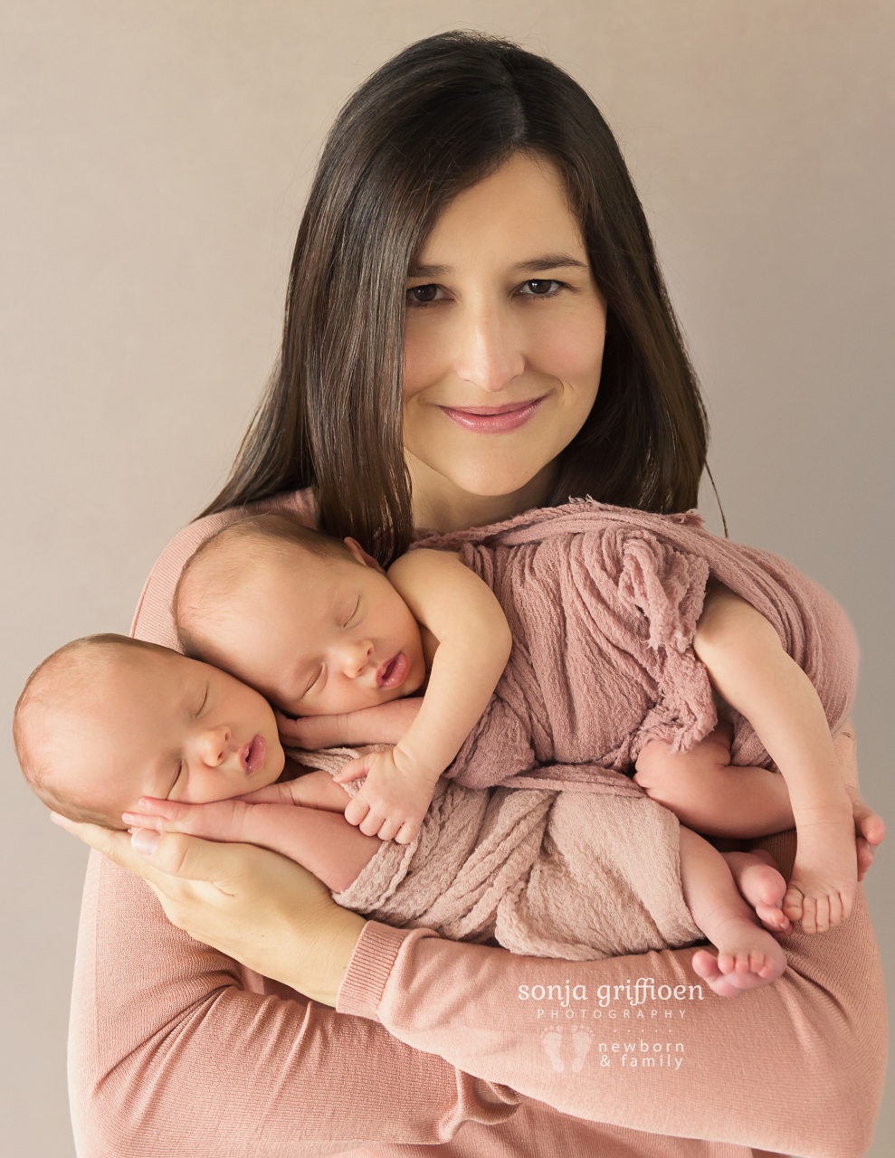 Leia-Daisy-Newborn-Brisbane-Newborn-Photographer-Sonja-Griffioen-25.jpg