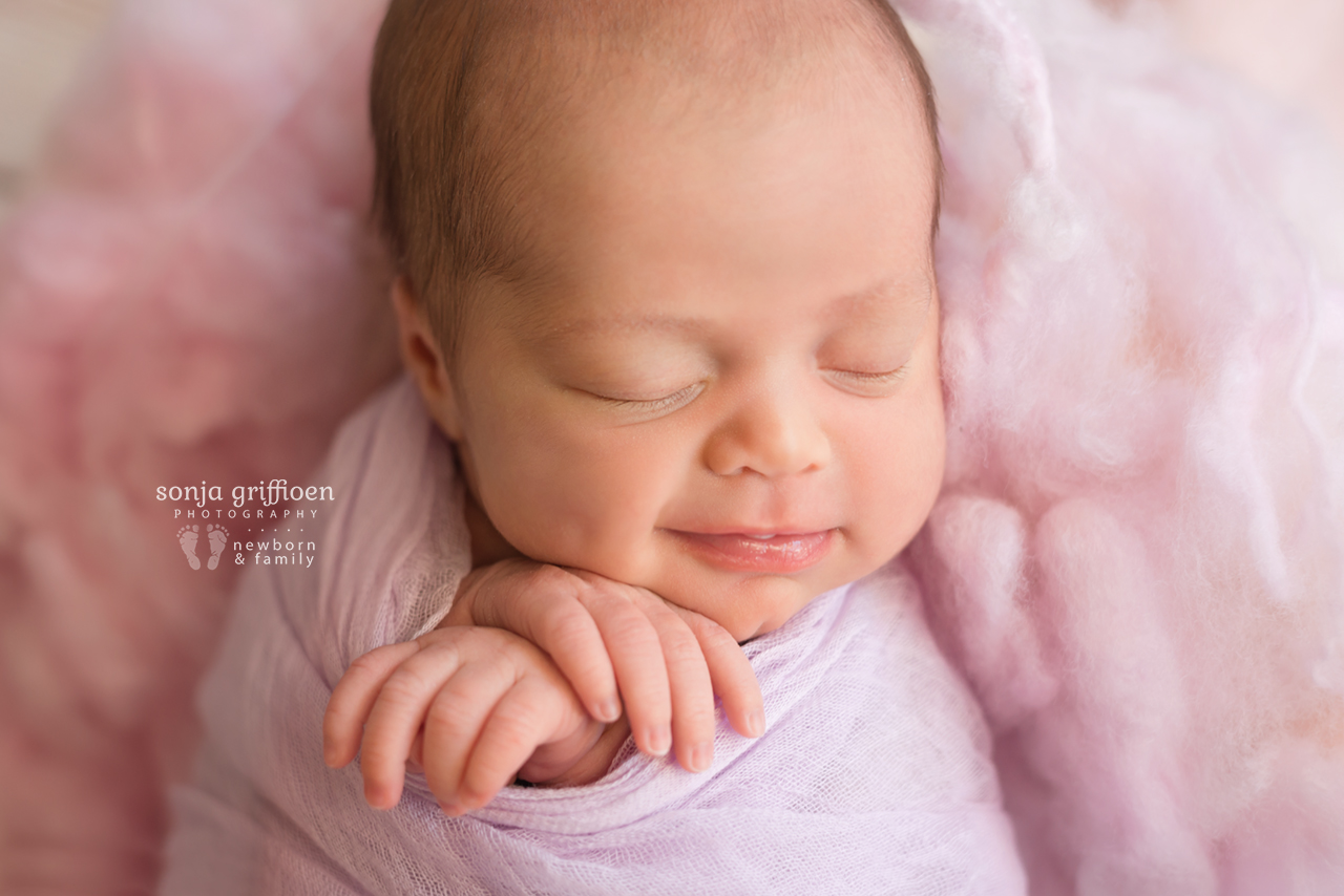 Lilly-Newborn-Brisbane-Newborn-Photographer-Sonja-Griffioen-03.jpg