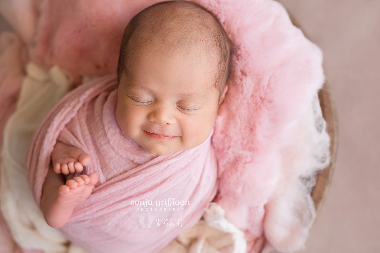 Lilly-Newborn-Brisbane-Newborn-Photographer-Sonja-Griffioen-04.jpg