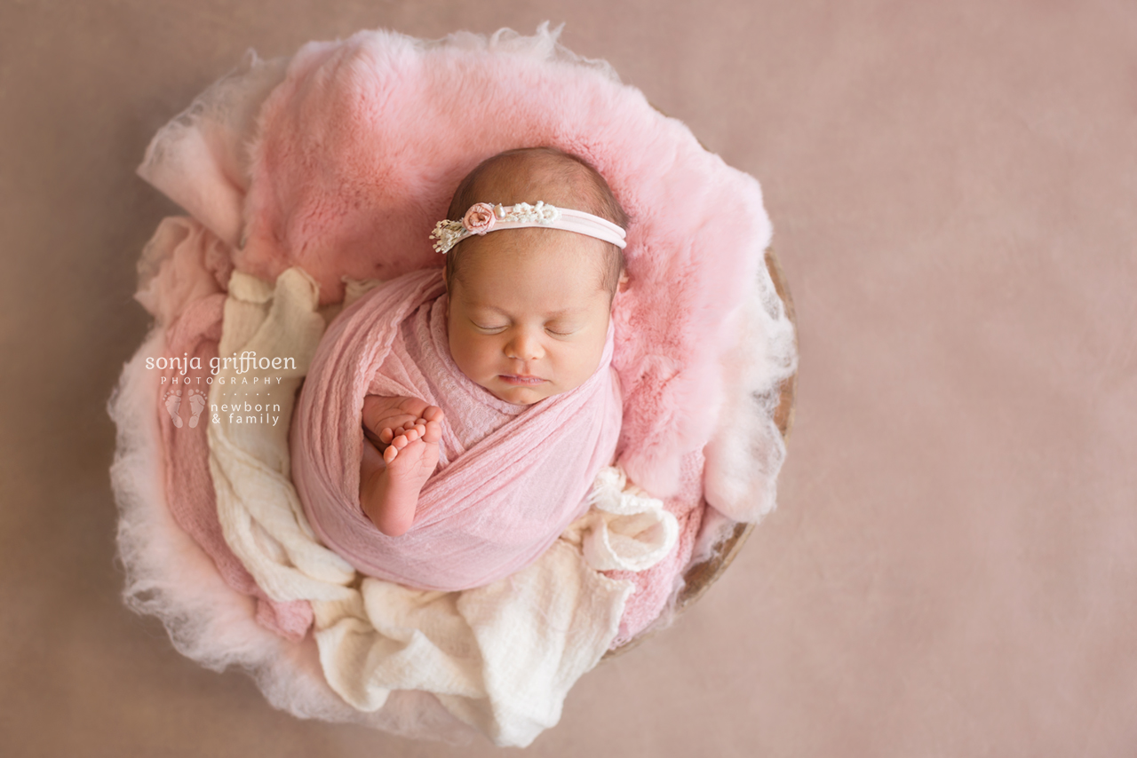 Lilly-Newborn-Brisbane-Newborn-Photographer-Sonja-Griffioen-05.jpg