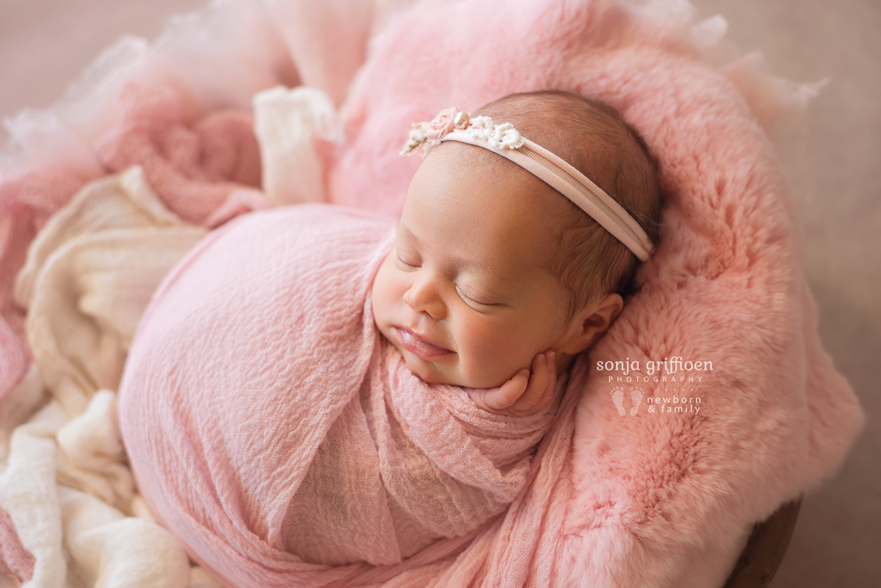 Lilly-Newborn-Brisbane-Newborn-Photographer-Sonja-Griffioen-07.jpg