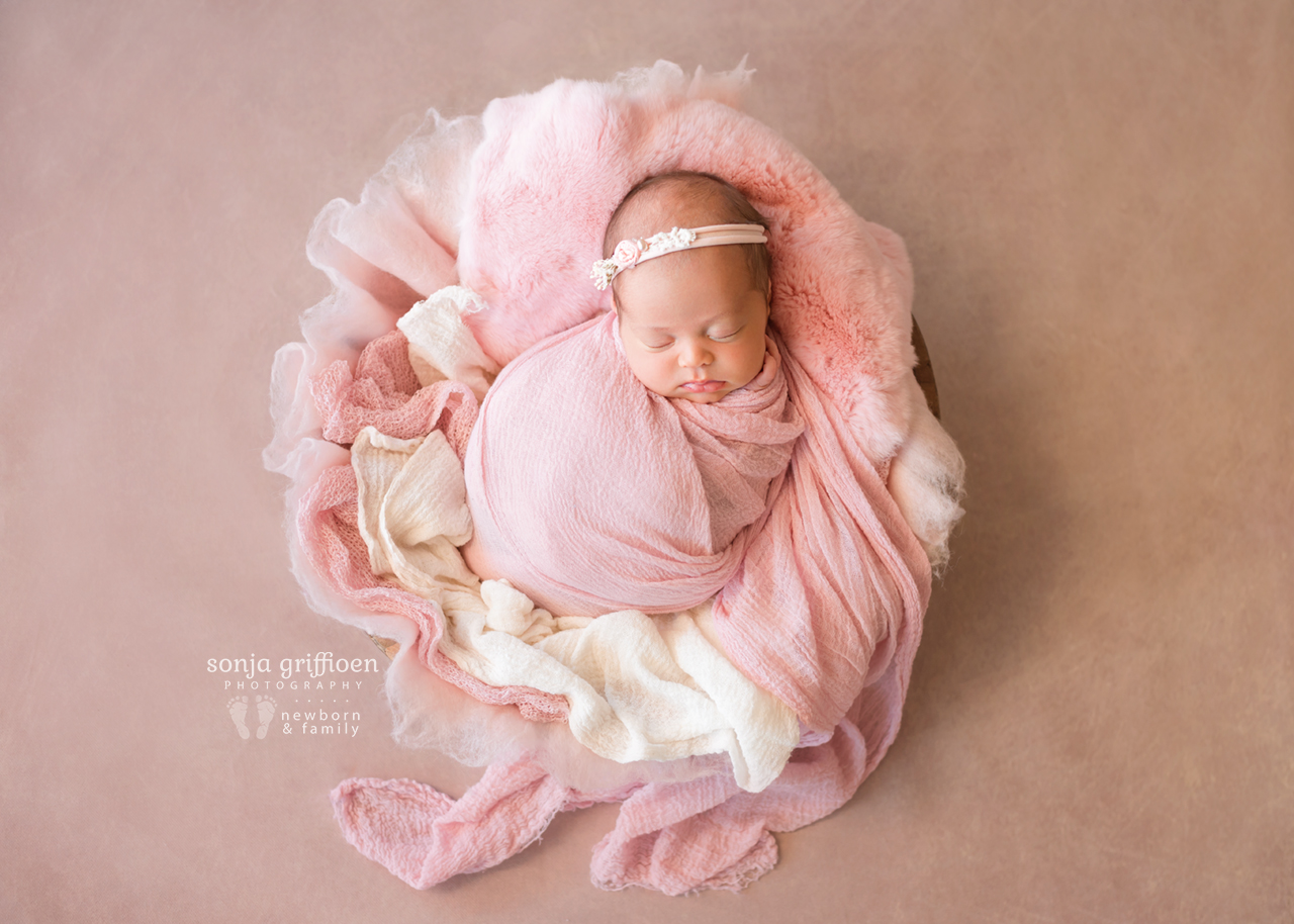 Lilly-Newborn-Brisbane-Newborn-Photographer-Sonja-Griffioen-08.jpg