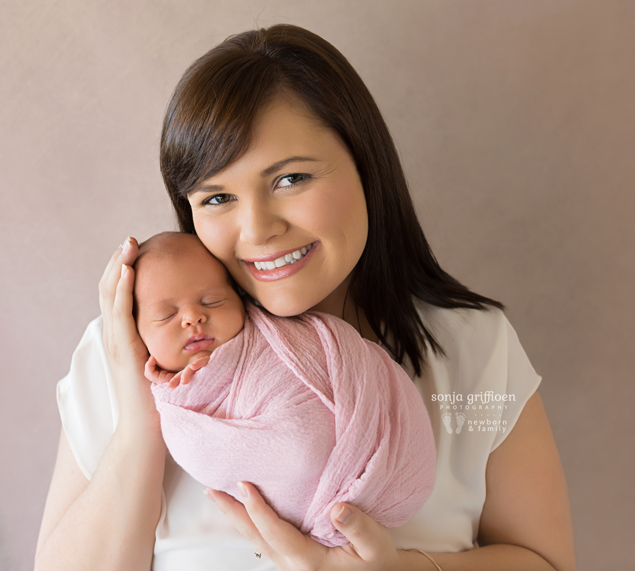 Lilly-Newborn-Brisbane-Newborn-Photographer-Sonja-Griffioen-16.jpg