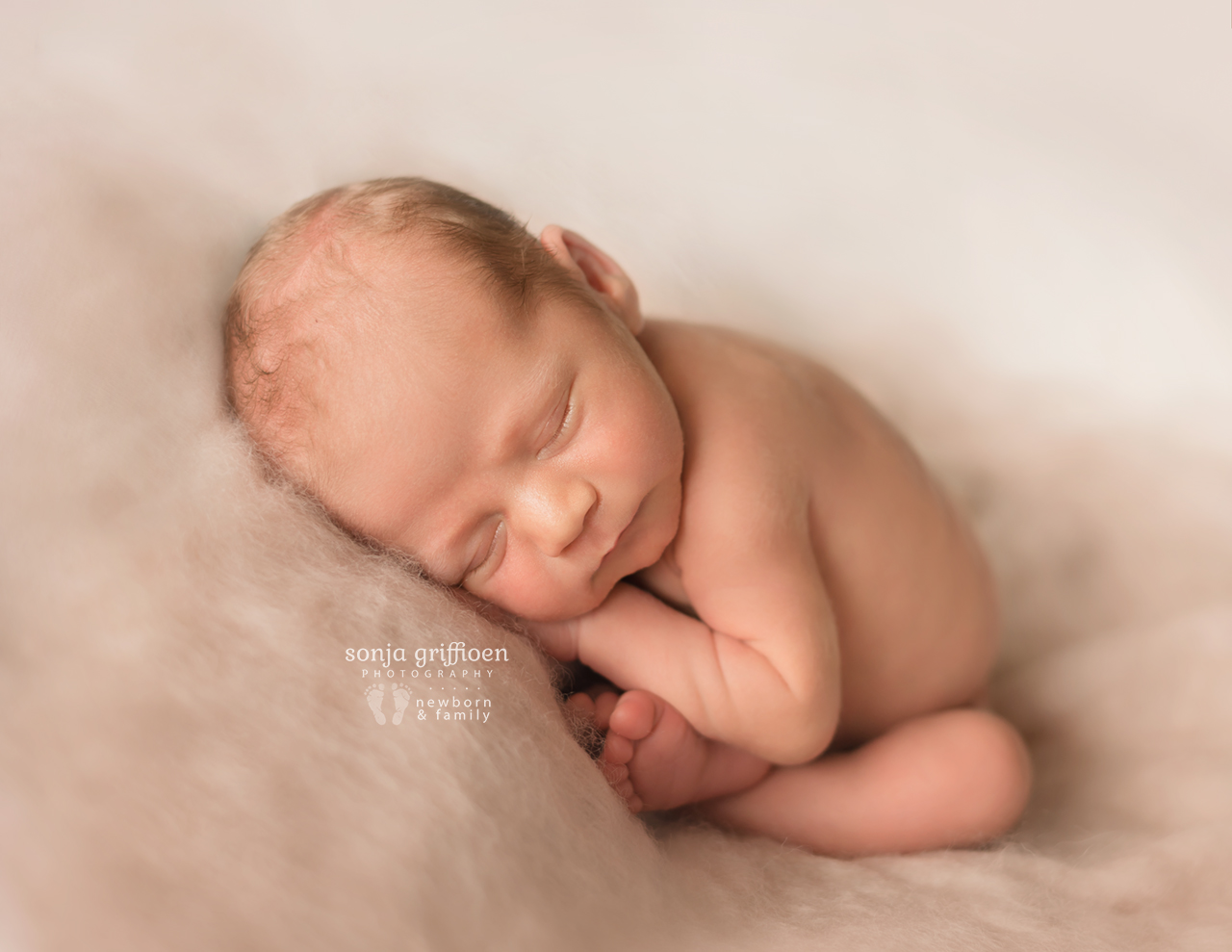 Louis-Newborn-Brisbane-Newborn-Photographer-Sonja-Griffioen-14b.jpg