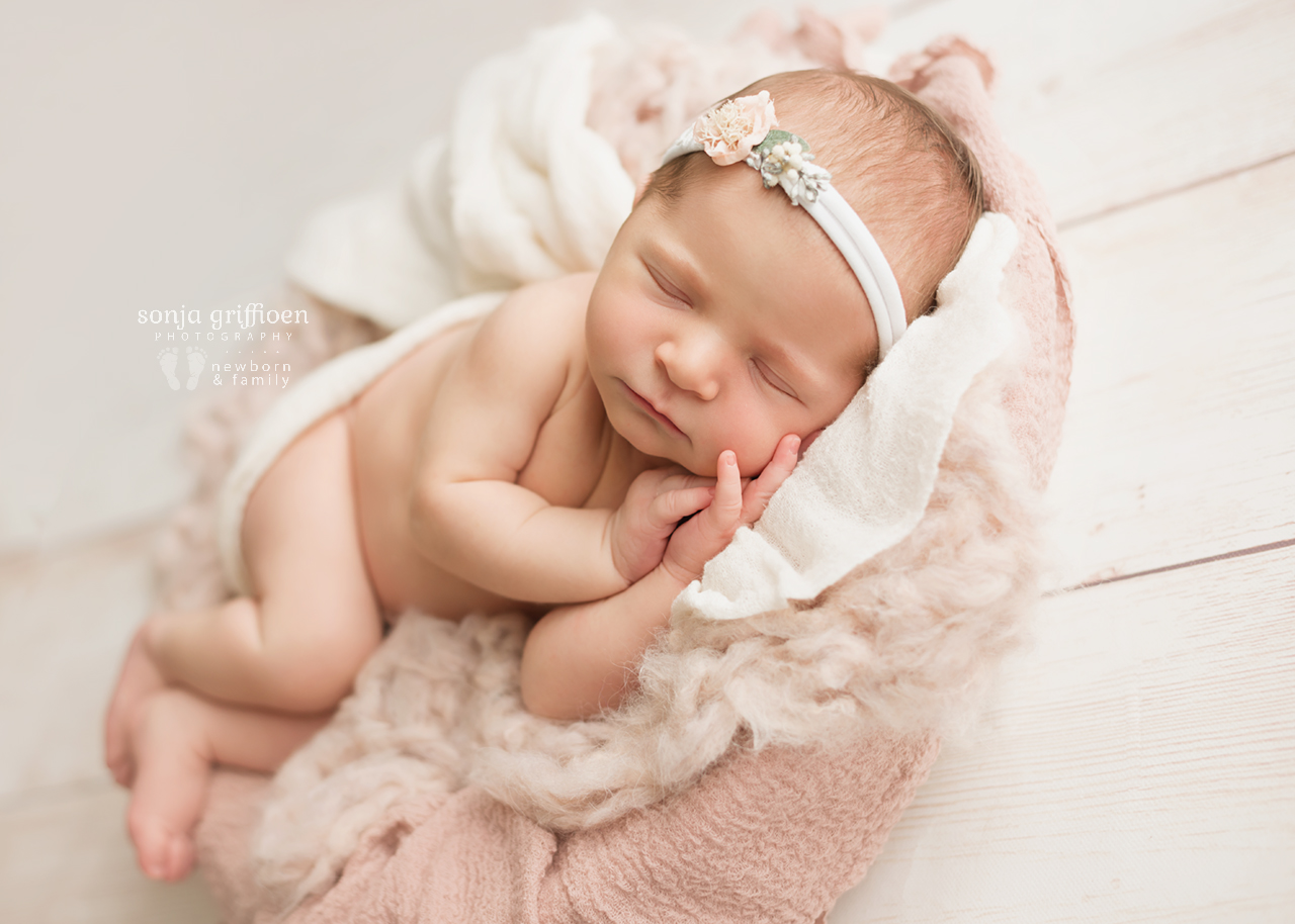 Madison-Newborn-Brisbane-Newborn-Photographer-Sonja-Griffioen-01.jpg