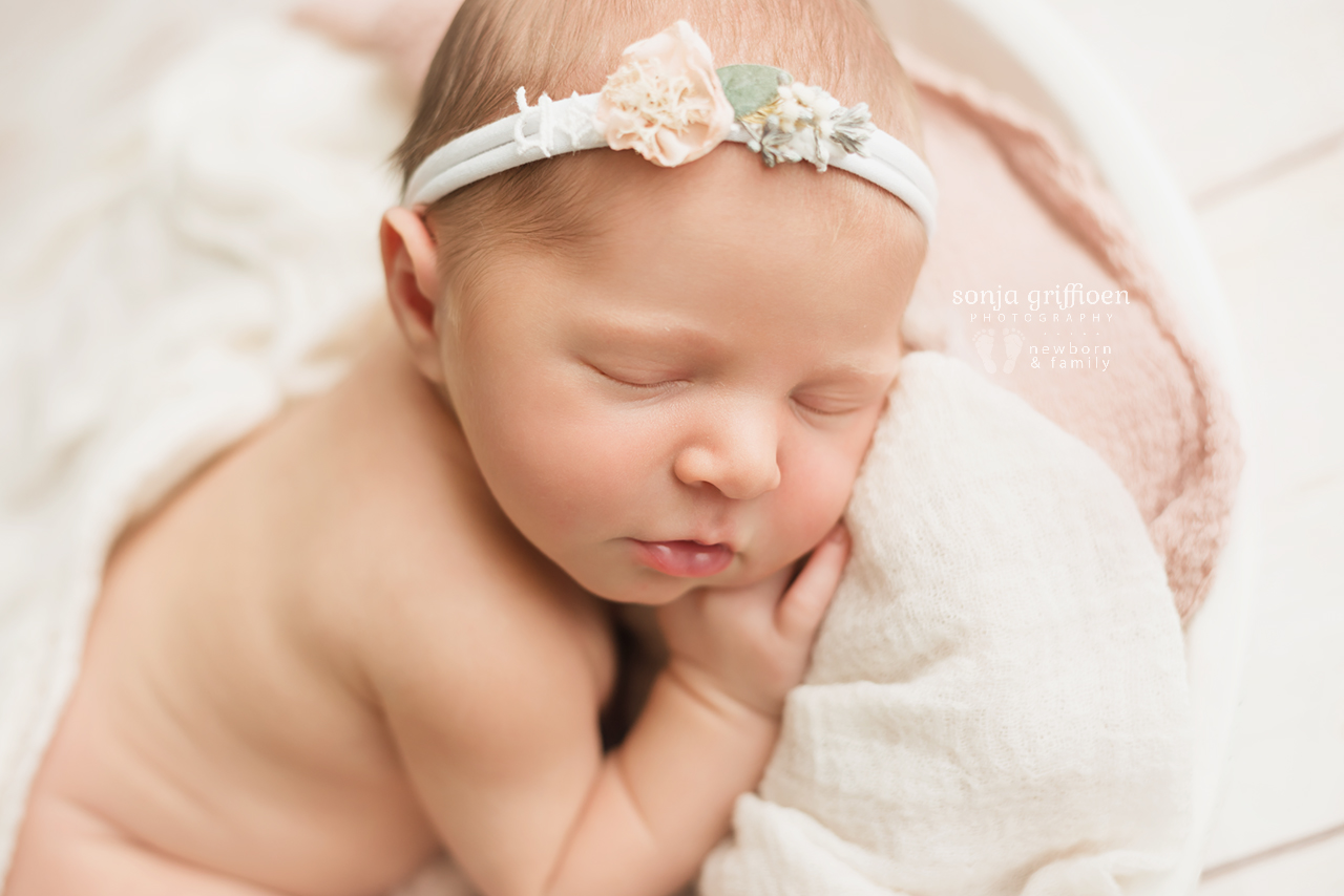 Madison-Newborn-Brisbane-Newborn-Photographer-Sonja-Griffioen-02.jpg