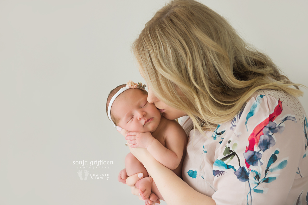 Madison-Newborn-Brisbane-Newborn-Photographer-Sonja-Griffioen-16.jpg