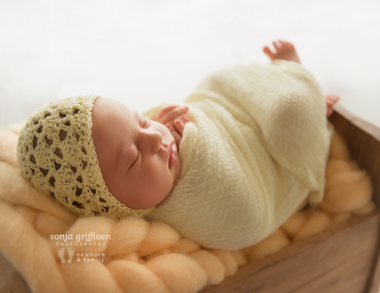 Marguerite-Newborn-Brisbane-Newborn-Photographer-Sonja-Griffioen-02.jpg