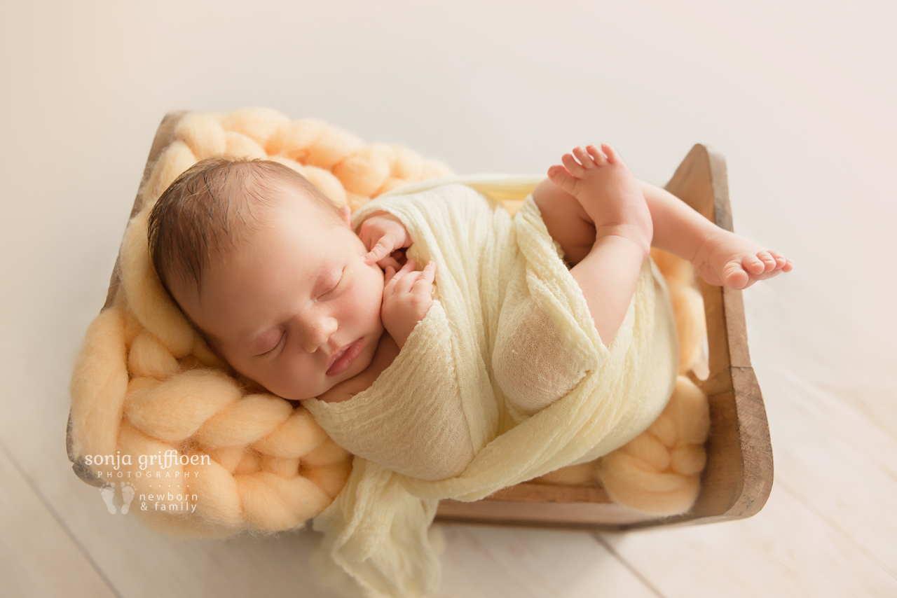 Marguerite-Newborn-Brisbane-Newborn-Photographer-Sonja-Griffioen-07.jpg