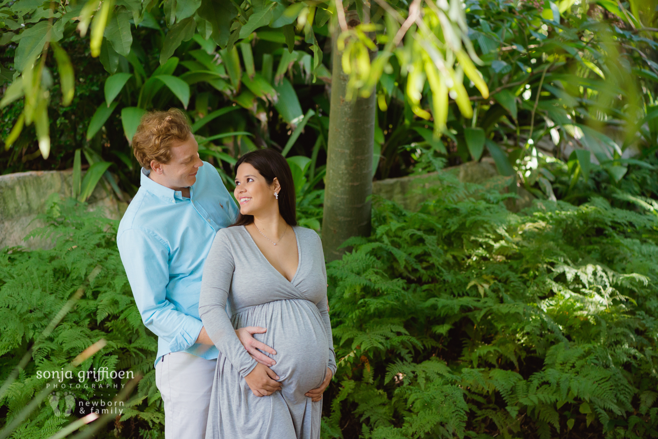 Maria-Maternity-Brisbane-Newborn-Photographer-Sonja-Griffioen-03.jpg