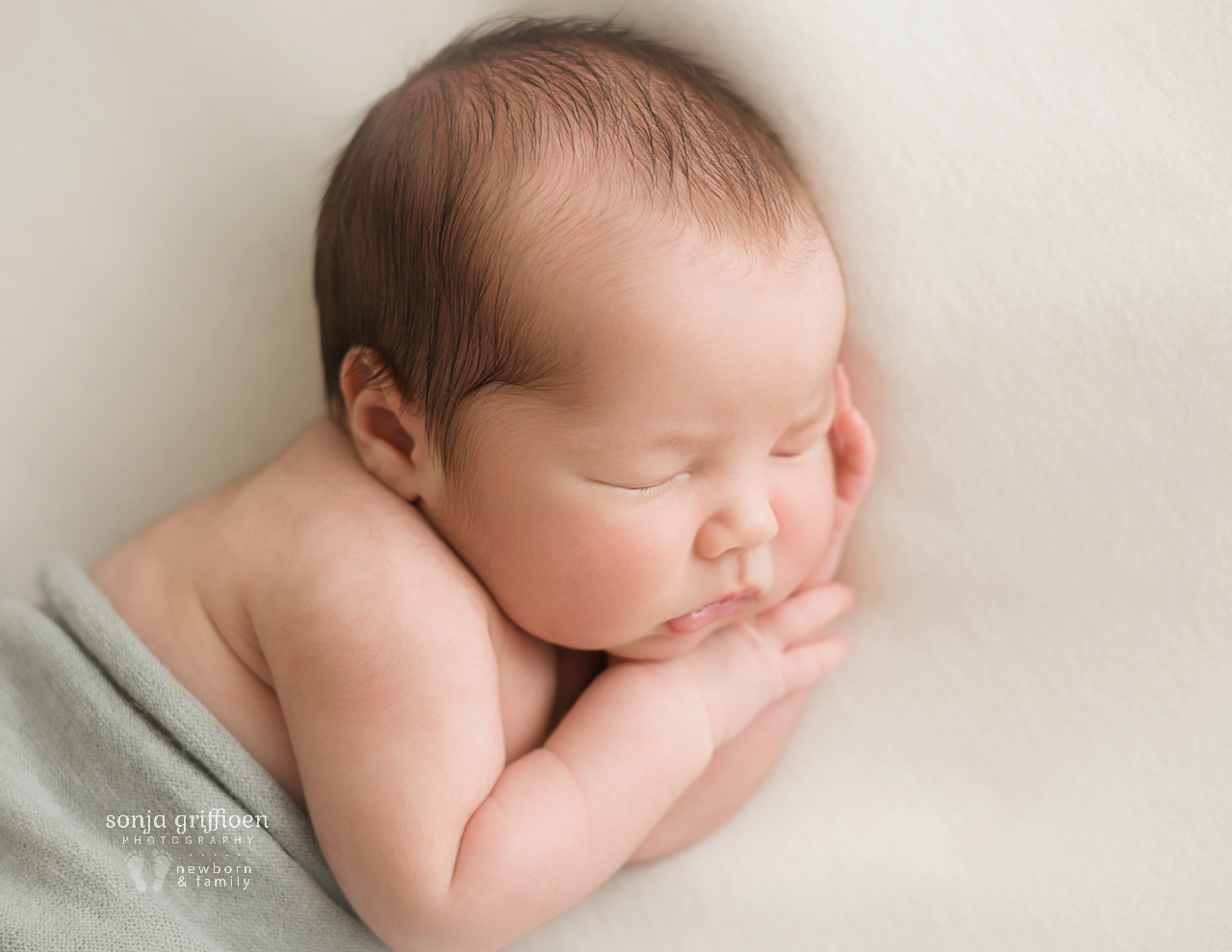 Martien-Newborn-Brisbane-Newborn-Photographer-Sonja-Griffioen-11.jpg