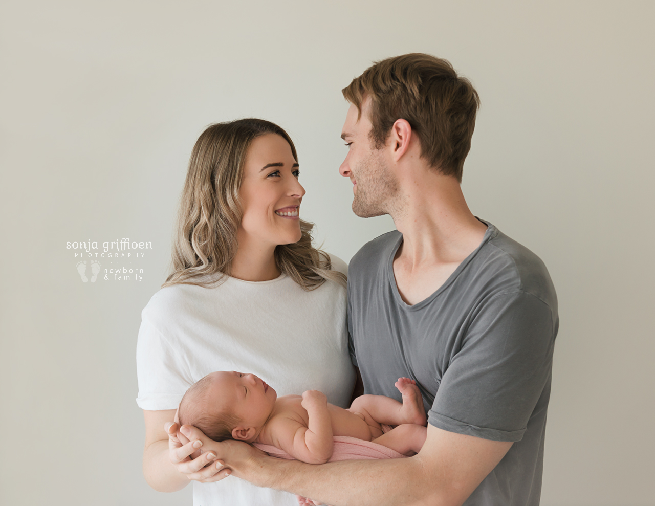 Matilda-Newborn-Brisbane-Newborn-Photographer-Sonja-Griffioen-02.jpg