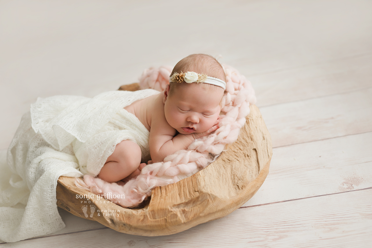 Matilda-Newborn-Brisbane-Newborn-Photographer-Sonja-Griffioen-05.jpg