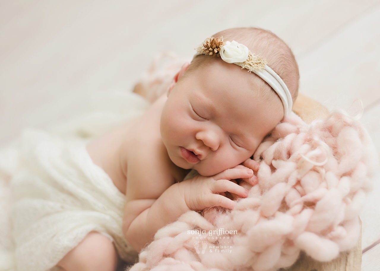 Matilda-Newborn-Brisbane-Newborn-Photographer-Sonja-Griffioen-06.jpg