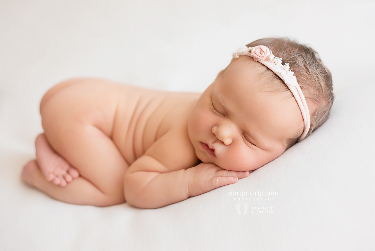 Maya-Newborn-Brisbane-Newborn-Photographer-Sonja-Griffioen-02.jpg