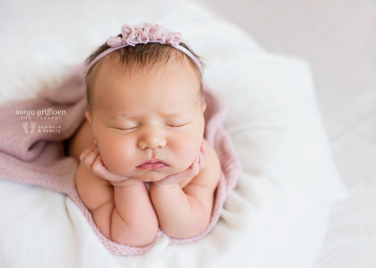 Maya-Newborn-Brisbane-Newborn-Photographer-Sonja-Griffioen-06.jpg