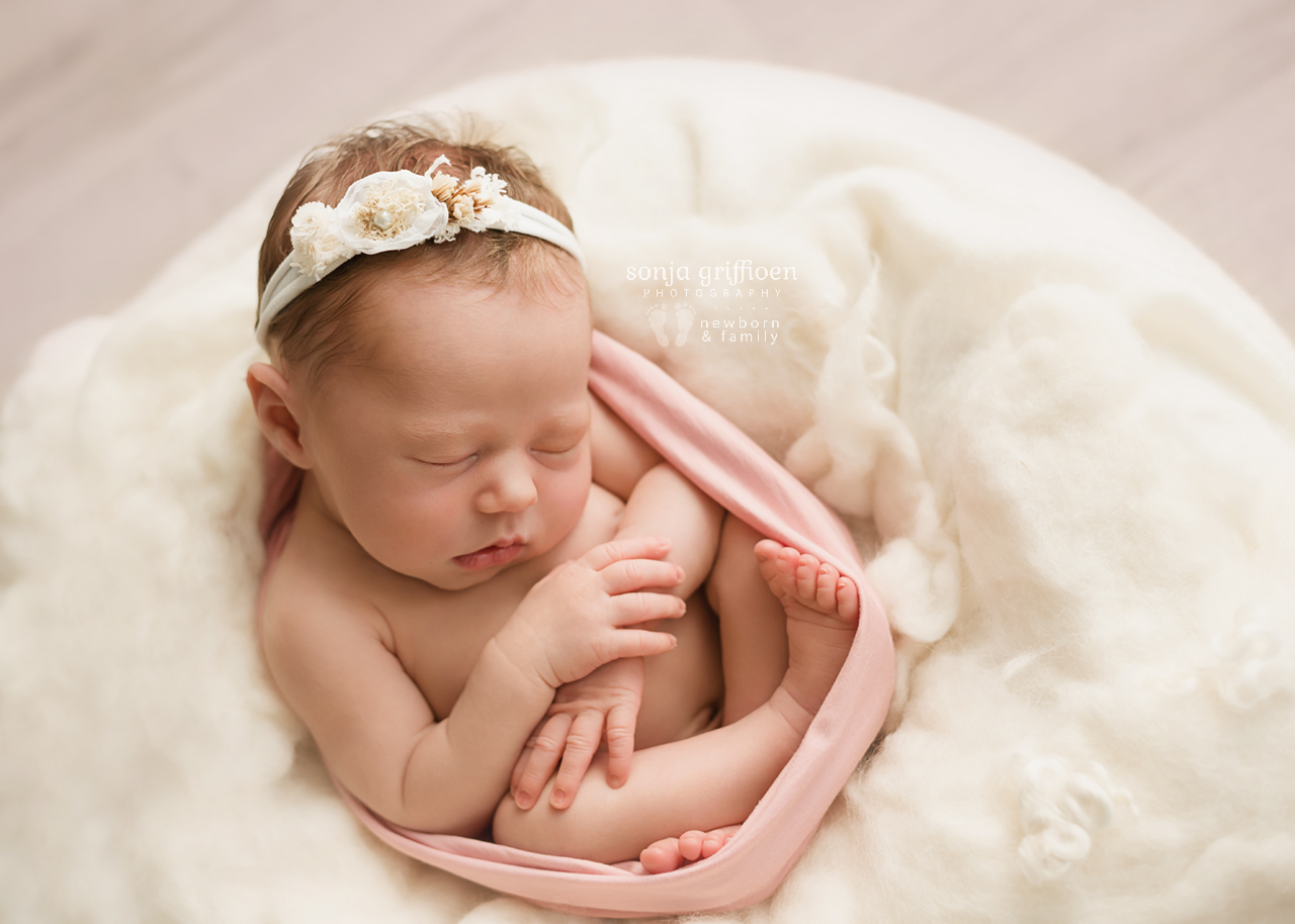 Michelle-Ivy-Newborn-Brisbane-Newborn-Photographer-Sonja-Griffioen-05.jpg