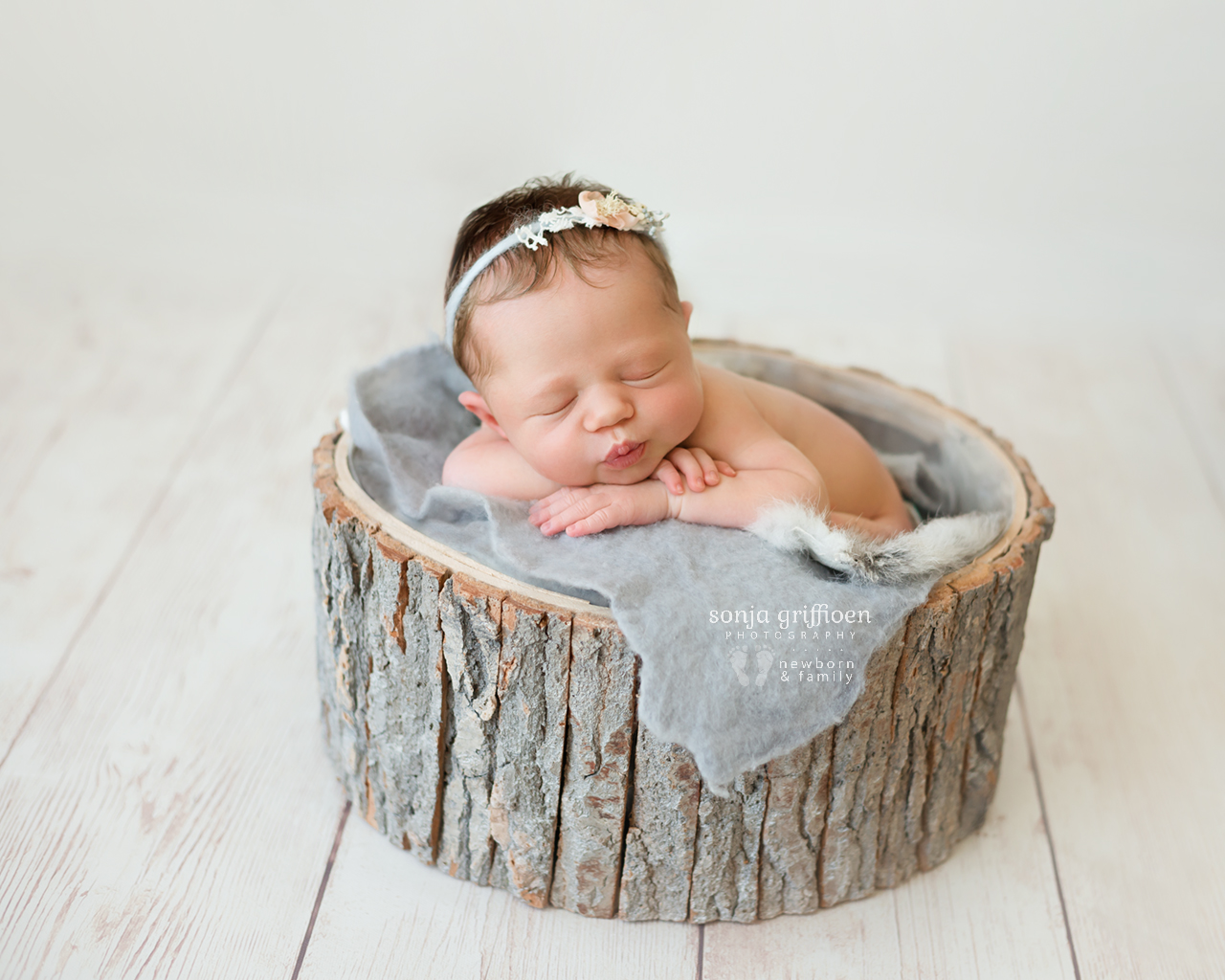 Michelle-Ivy-Newborn-Brisbane-Newborn-Photographer-Sonja-Griffioen-11.jpg