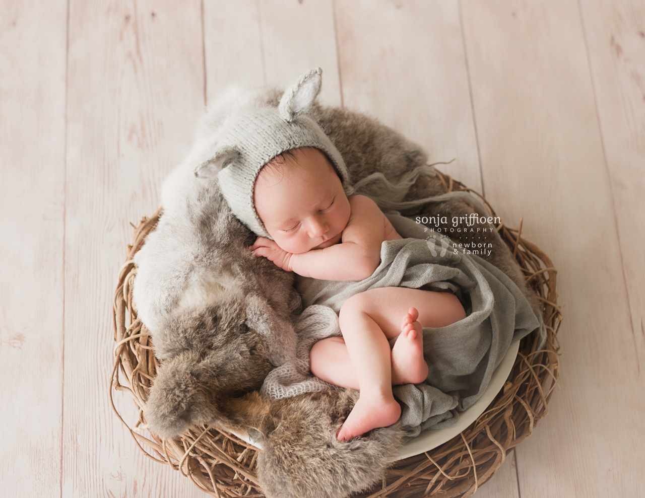 Oliver-Newborn-Brisbane-Newborn-Photographer-Sonja-Griffioen-07.jpg