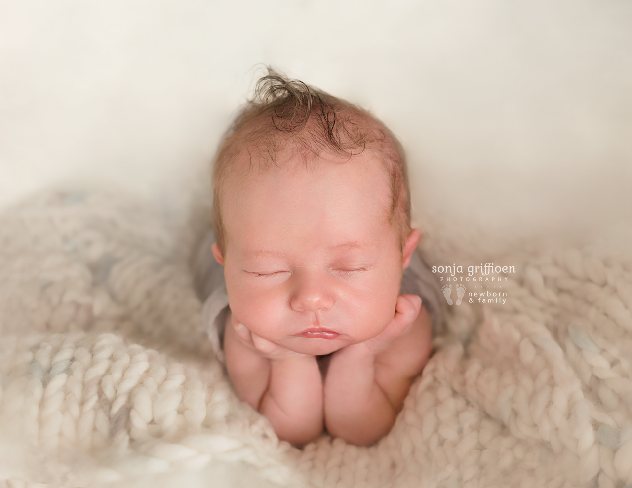 Oliver-Newborn-Brisbane-Newborn-Photographer-Sonja-Griffioen-09.jpg