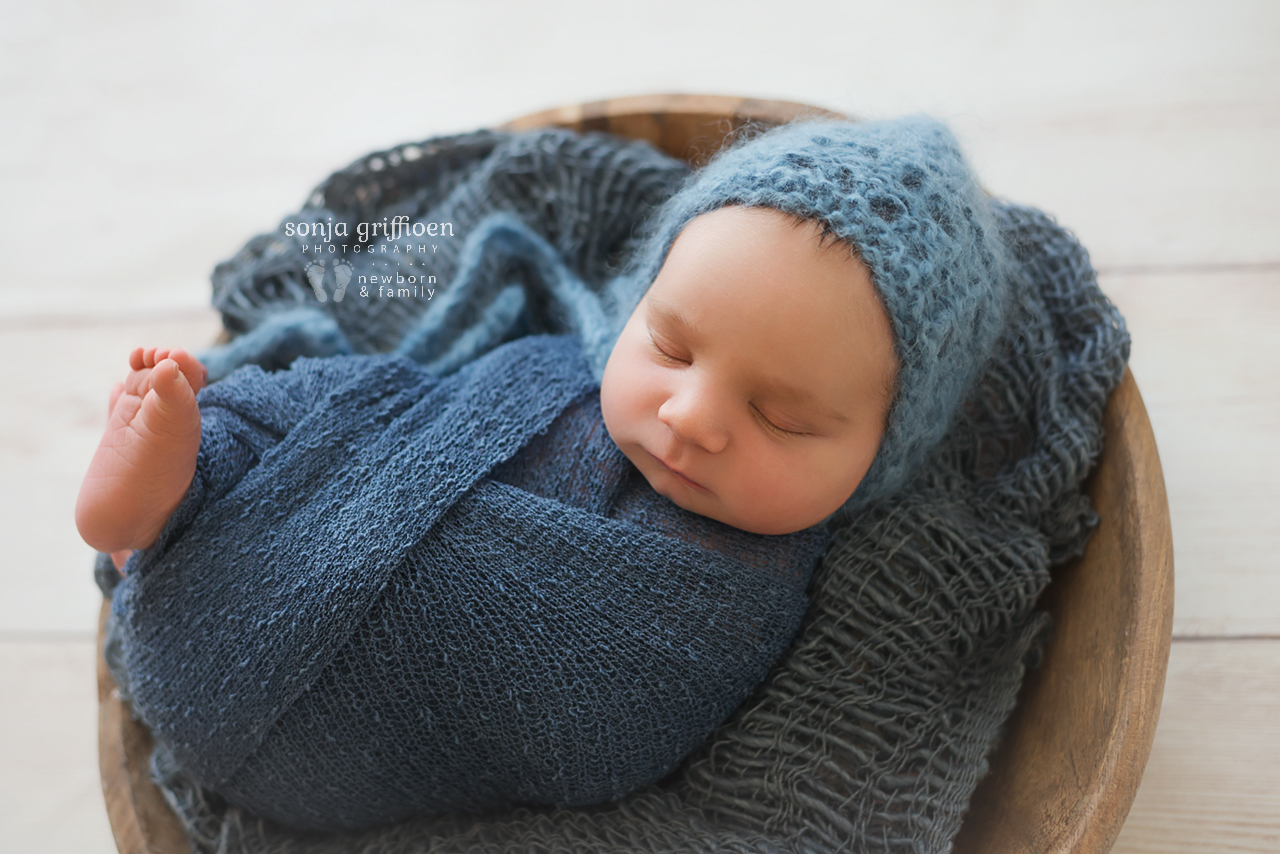 Oliver-Small-Newborn-Brisbane-Newborn-Photographer-Sonja-Griffioen-11.jpg