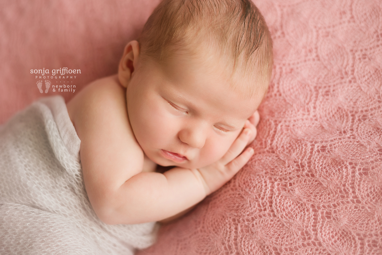 Olivia-A-Newborn-Brisbane-Newborn-Photographer-Sonja-Griffioen-01.jpg