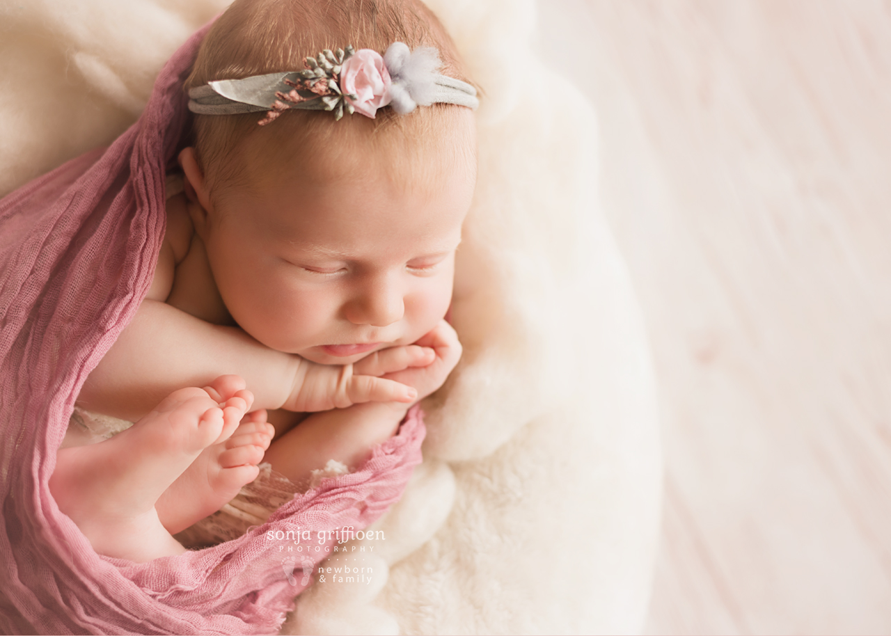 Olivia-A-Newborn-Brisbane-Newborn-Photographer-Sonja-Griffioen-03.jpg