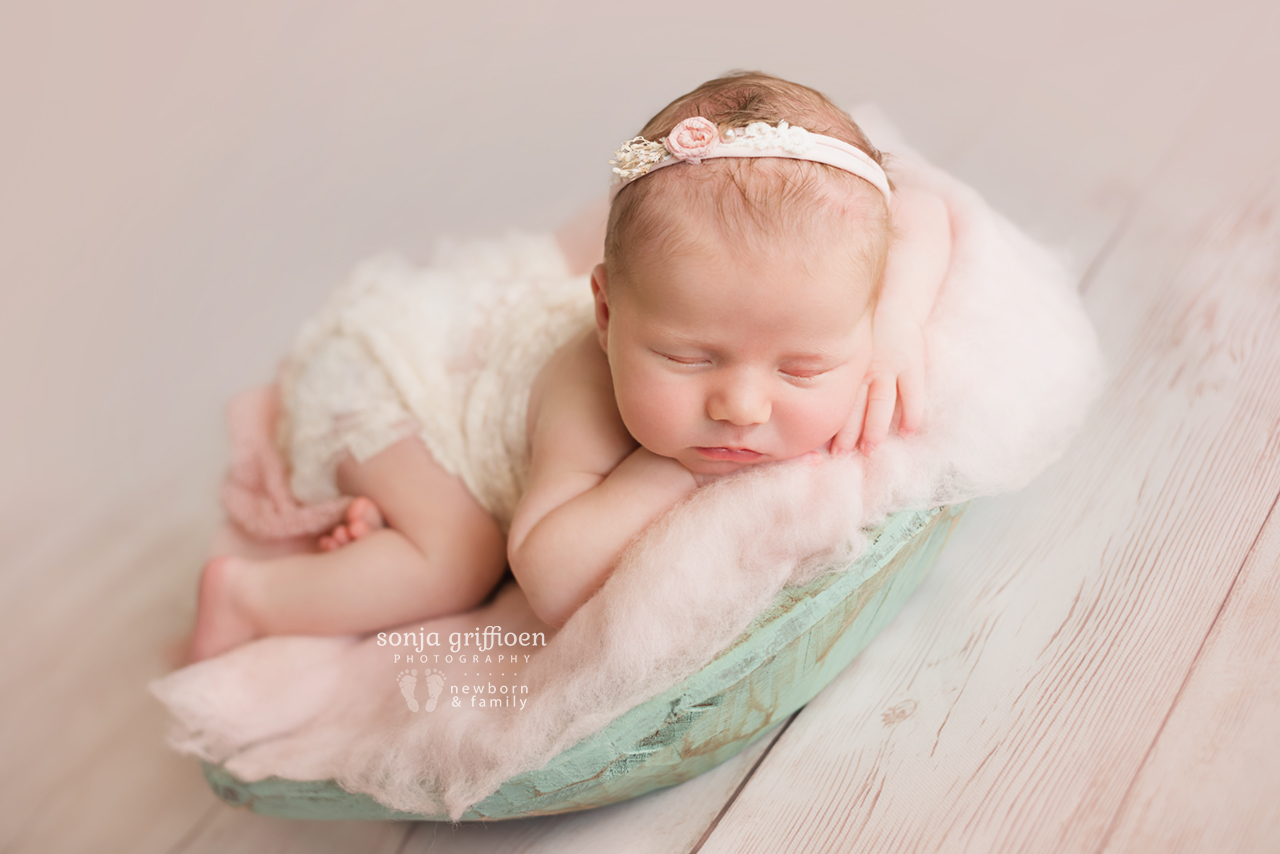 Olivia-A-Newborn-Brisbane-Newborn-Photographer-Sonja-Griffioen-16.jpg