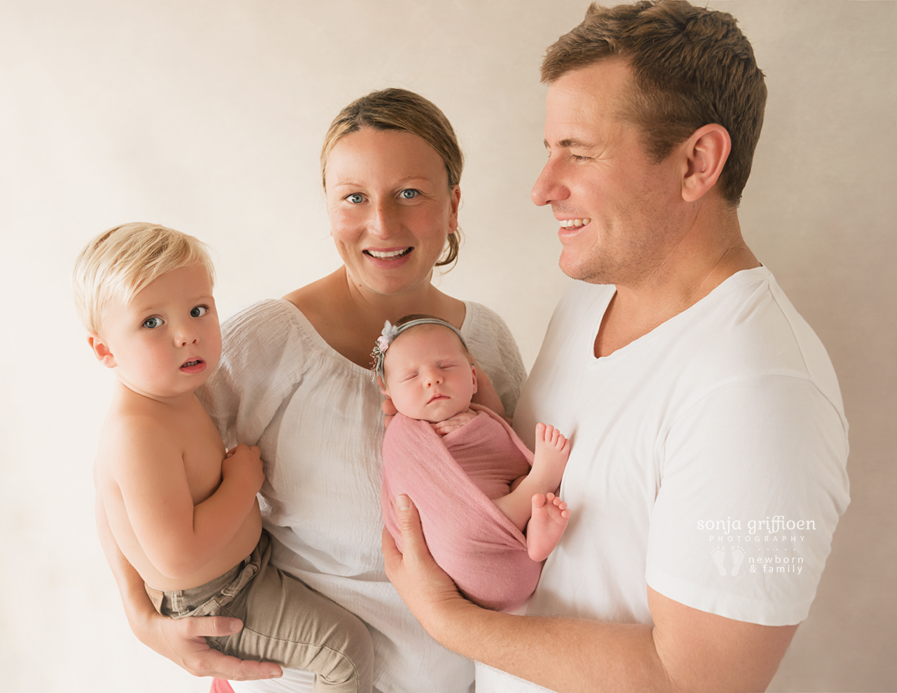 Olivia-A-Newborn-Brisbane-Newborn-Photographer-Sonja-Griffioen-18.jpg