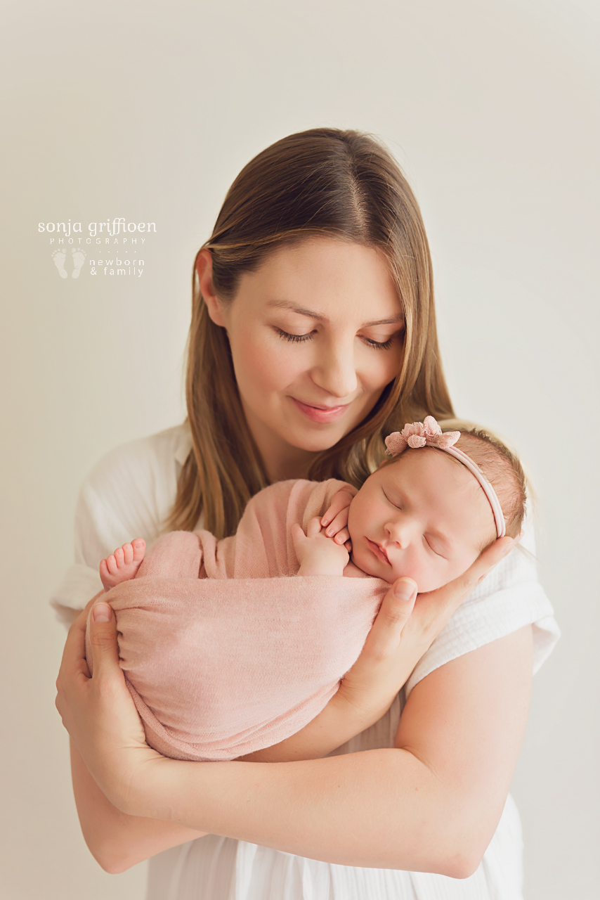 Olivia-O-Newborn-Brisbane-Newborn-Photographer-Sonja-Griffioen-05.jpg