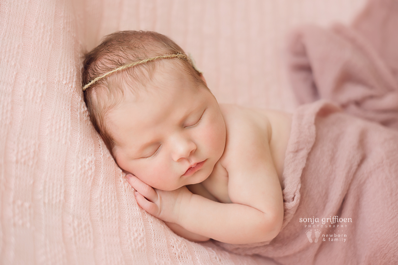 Olivia-O-Newborn-Brisbane-Newborn-Photographer-Sonja-Griffioen-13.jpg