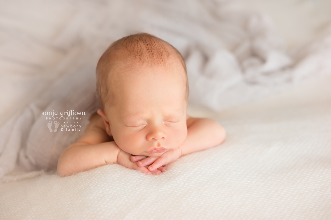 Oskar-Newborn-Brisbane-Newborn-Photographer-Sonja-Griffioen-17.jpg