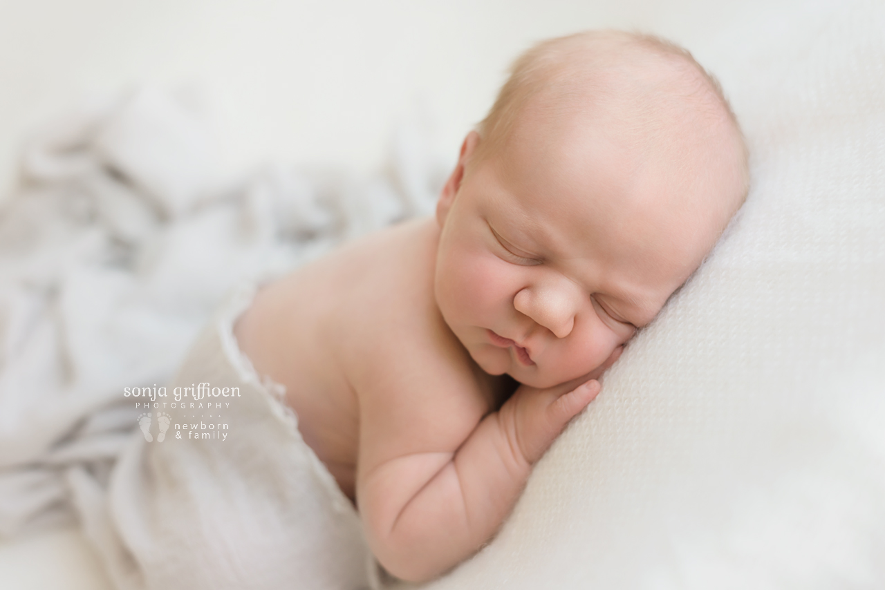 Owen-Newborn-Brisbane-Newborn-Photographer-Sonja-Griffioen-08.jpg