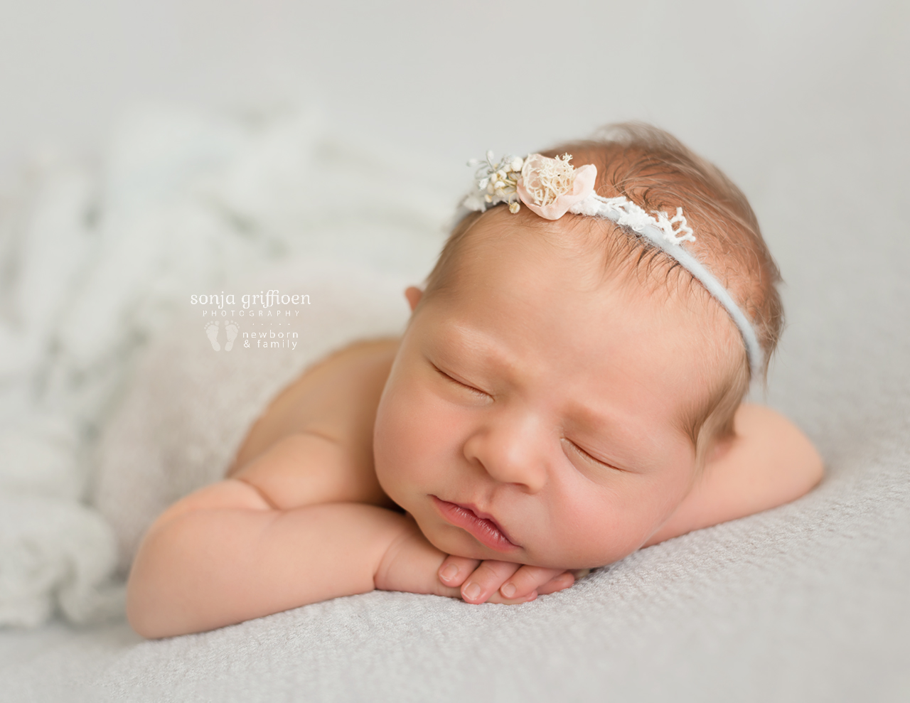 Petra-Newborn-Brisbane-Newborn-Photographer-Sonja-Griffioen-10.jpg