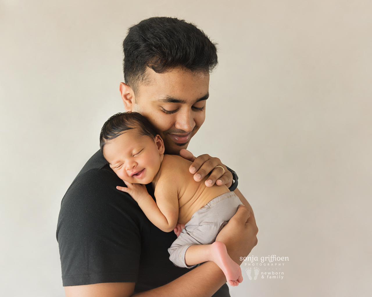 Reuben-Newborn-Brisbane-Newborn-Photographer-Sonja-Griffioen-01.jpg