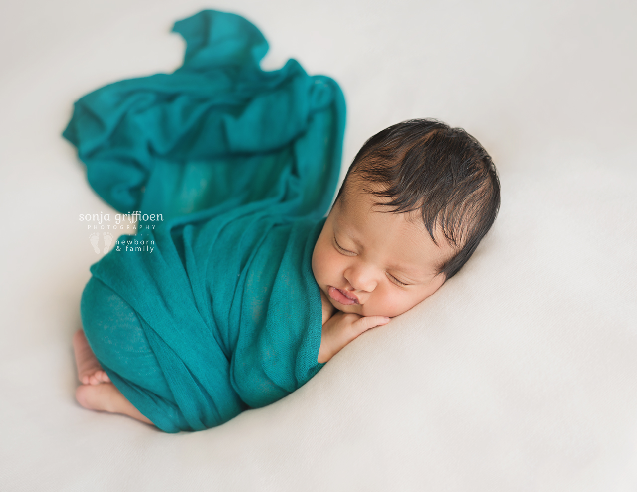 Reuben-Newborn-Brisbane-Newborn-Photographer-Sonja-Griffioen-11.jpg