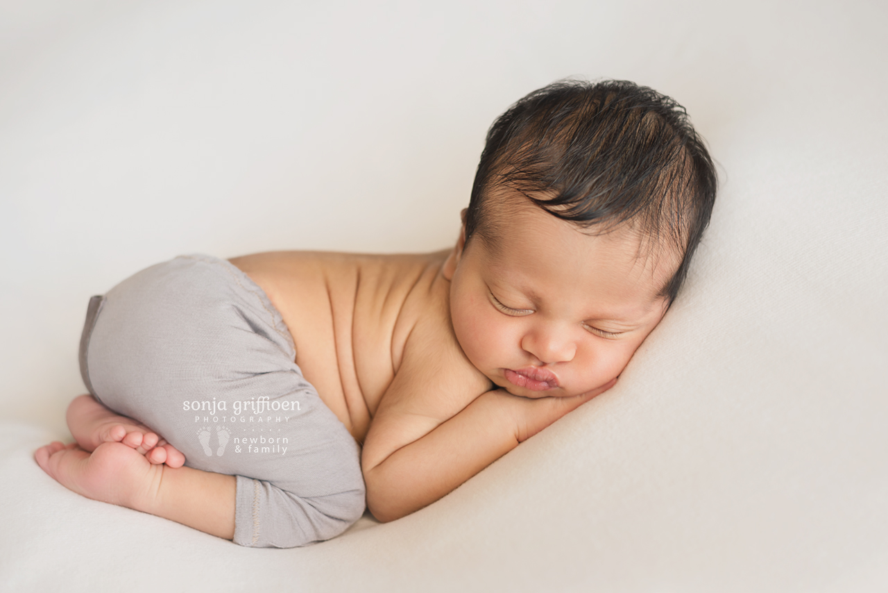 Reuben-Newborn-Brisbane-Newborn-Photographer-Sonja-Griffioen-12.jpg