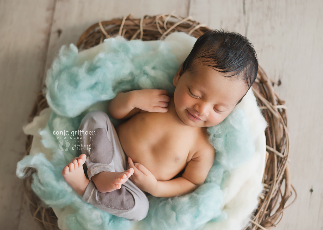 Reuben-Newborn-Brisbane-Newborn-Photographer-Sonja-Griffioen-13.jpg