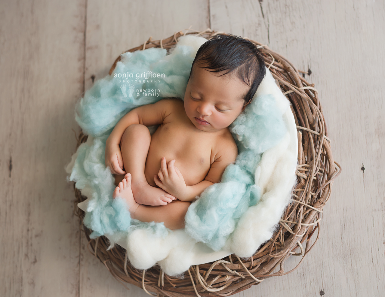 Reuben-Newborn-Brisbane-Newborn-Photographer-Sonja-Griffioen-16.jpg