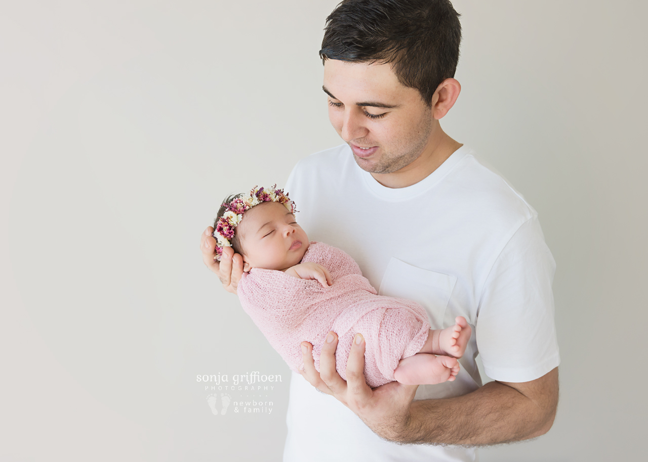 Rumeysa-Newborn-Brisbane-Newborn-Photographer-Sonja-Griffioen-21.jpg