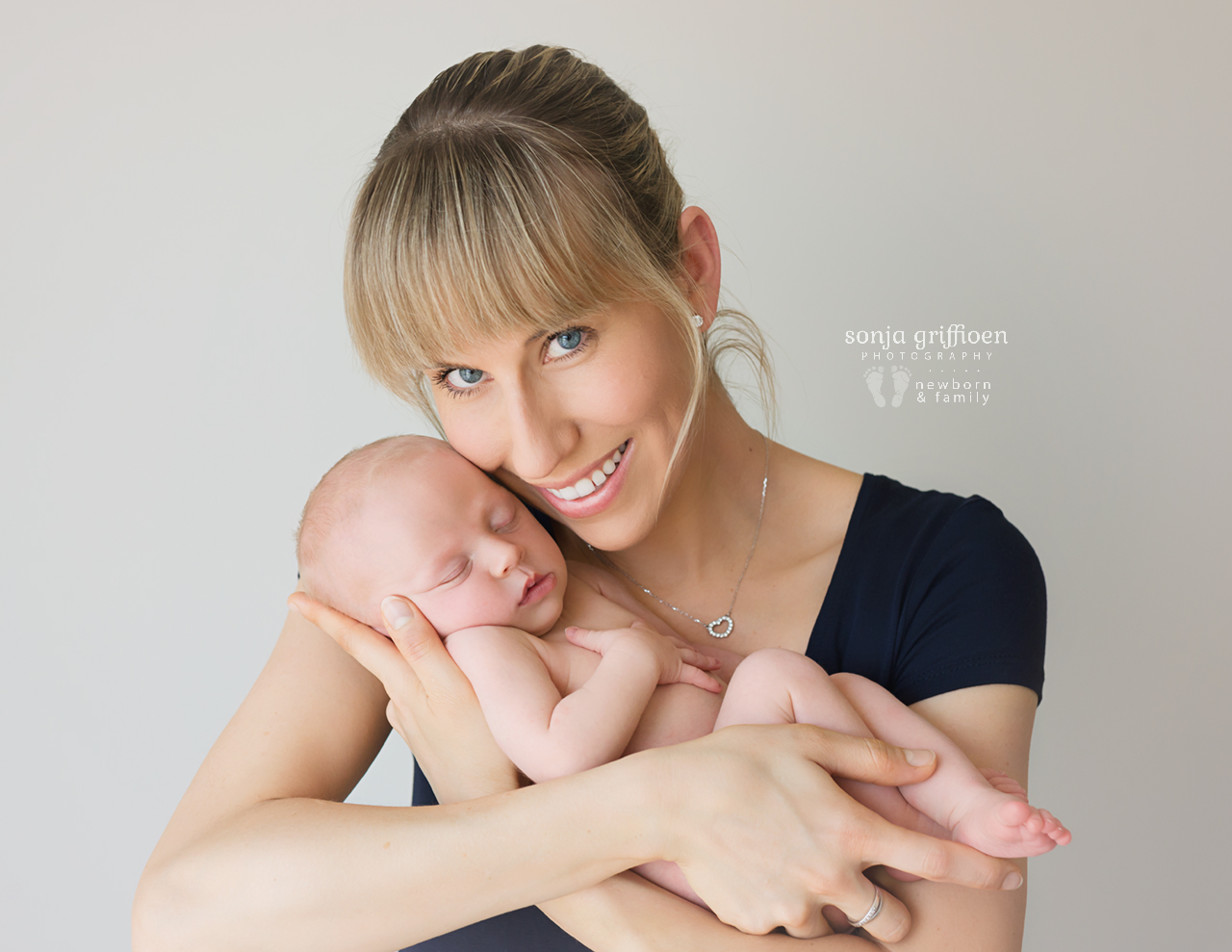 Sienna-Newborn-Brisbane-Newborn-Photographer-Sonja-Griffioen-02.jpg