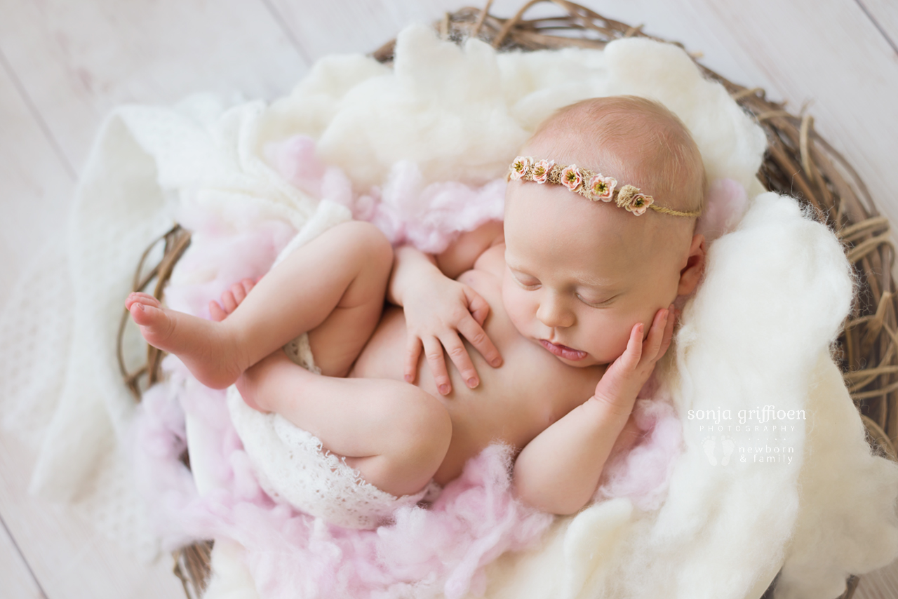 Sienna-Newborn-Brisbane-Newborn-Photographer-Sonja-Griffioen-14.jpg