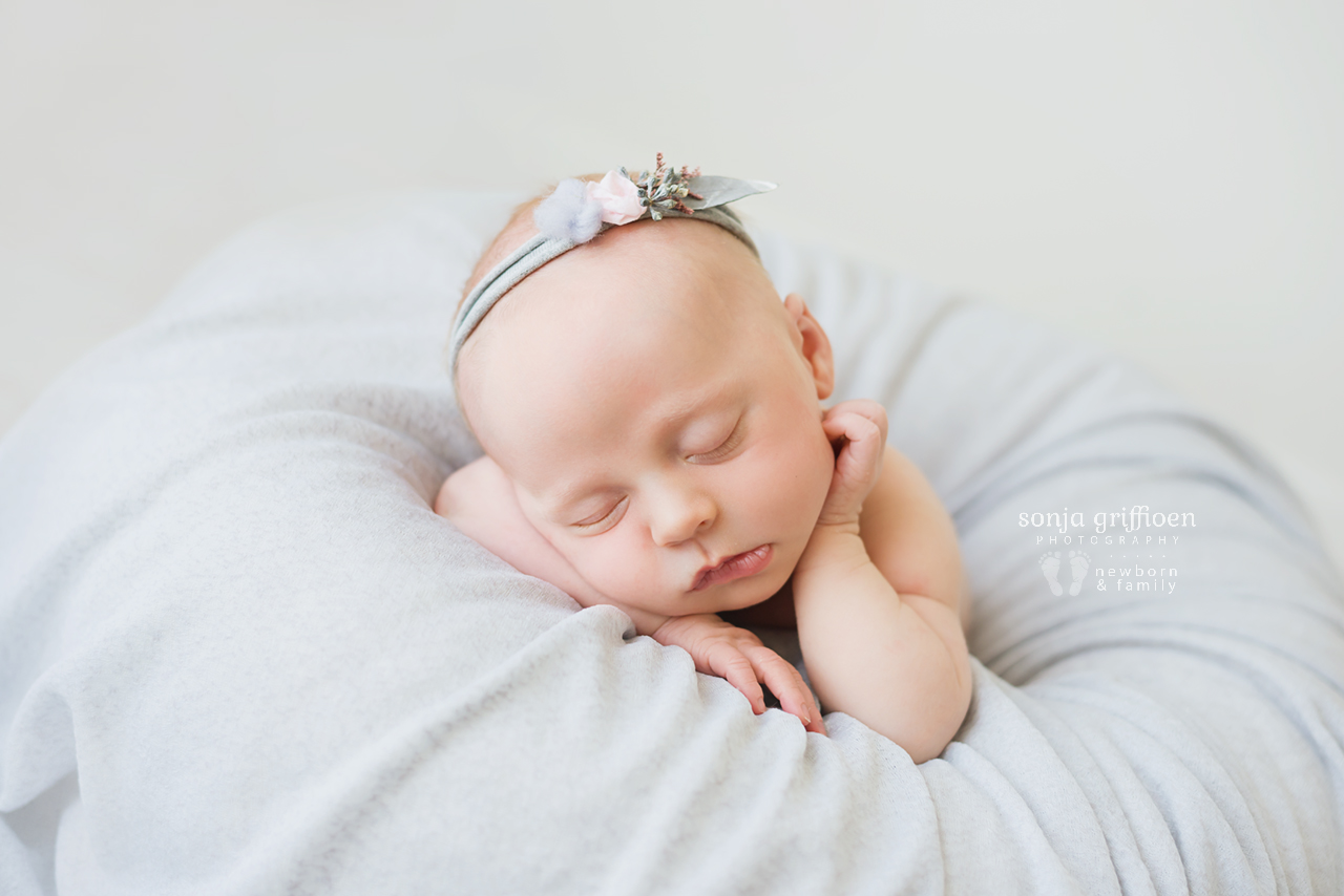 Sienna-Newborn-Brisbane-Newborn-Photographer-Sonja-Griffioen-23.jpg