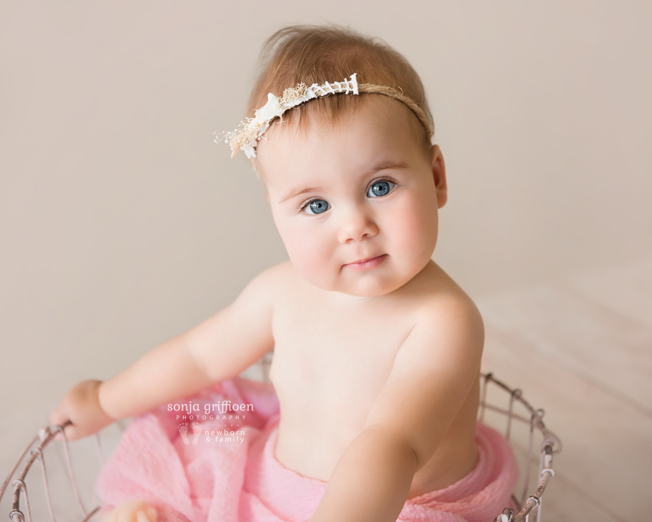 Thalia-Milestone-Brisbane-Newborn-Photographer-Sonja-Griffioen-12.jpg