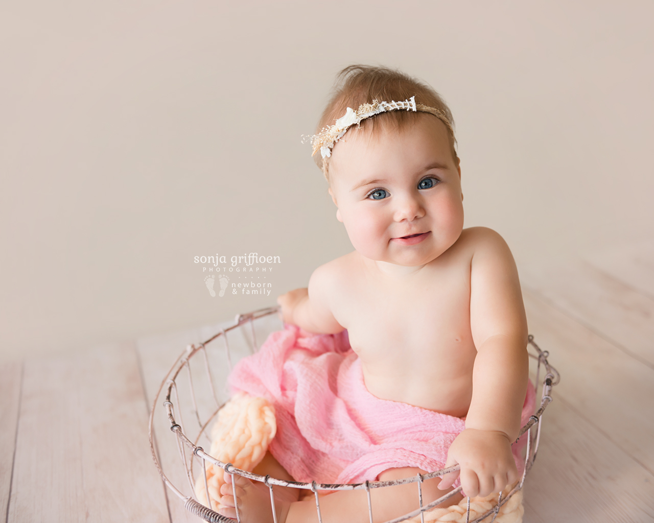 Thalia-Milestone-Brisbane-Newborn-Photographer-Sonja-Griffioen-13.jpg