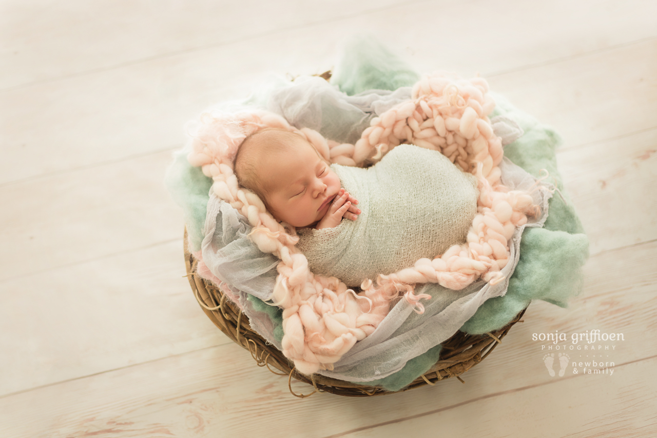 Thalia-Newborn-Brisbane-Newborn-Photographer-Sonja-Griffioen-01.jpg