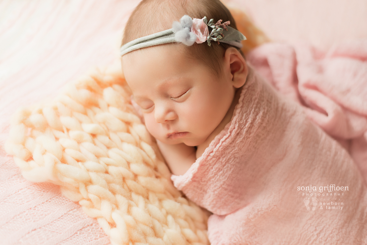 Thalia-Newborn-Brisbane-Newborn-Photographer-Sonja-Griffioen-12.jpg