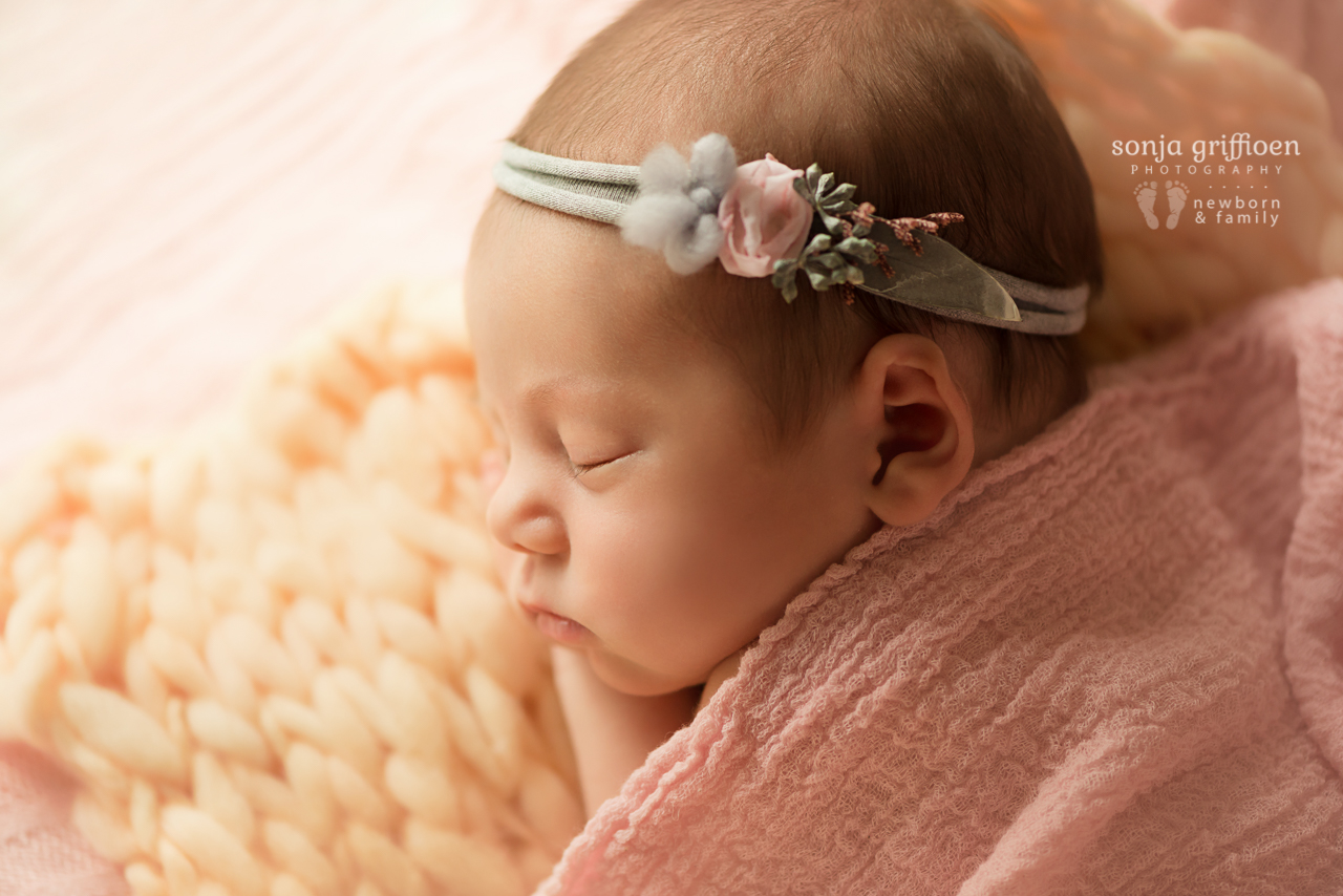 Thalia-Newborn-Brisbane-Newborn-Photographer-Sonja-Griffioen-16.jpg